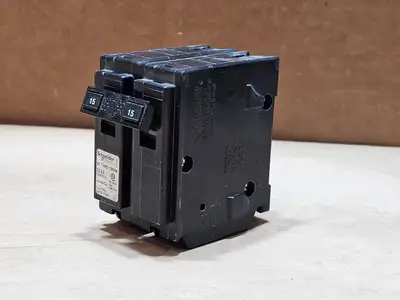 USED SCHNEIDER ELECTRIC CHOM215