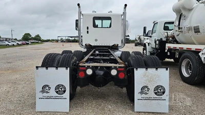 Used 2012 FREIGHTLINER CORONADO 122 SD Cab Chassis trucks Texas US | Roll Off Truck World #1491816