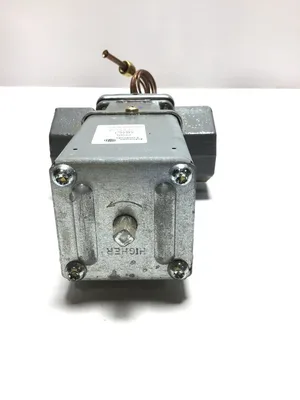 Johnson Controls V46AE-1 Pressure-Actuated Water-Regulating Valve 1-1/4″NPT