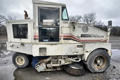 Used 1990 ELGIN SERIES P Street Sweeper Ohio US | Proxy Equipment #1385415