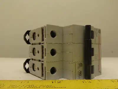 General Electric EP103ULC04  3Pole 277/480VAC Circuit Breaker DIN Rail Mount