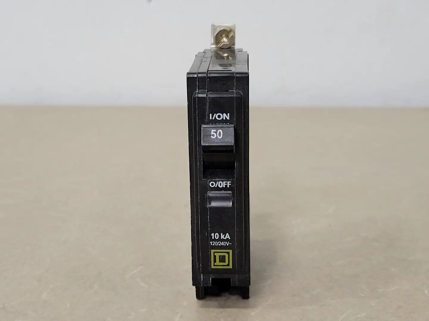 NEW SQUARE D QOB150