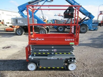 USED 2021 Skyjack SJ3219E