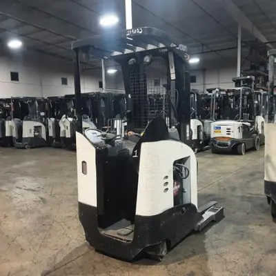 USED 2019 CROWN RR5725-45