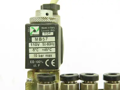 Pneumax 505.52.0.12 Pneumatic 8-Station MB57 Solenoid Valve Bank 120V