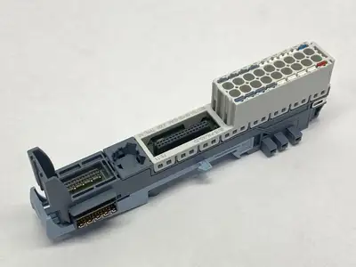 New | in-Stock SIEMENS SIMATIC ET200SP BASE UNIT BU15-P16+A0+2D PLC Chassis | Maverick Industrial Sales #1104227