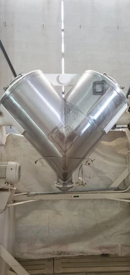 Used _UNKNOWN_ _UNKNOWN_ Double Cone - V Mixers Minnesota US | A&I Equipment #1317765