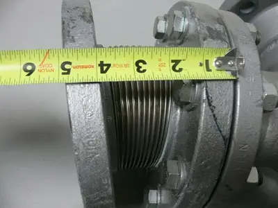 USED FLANGED T PIPE + FLEXIBLE FITTING 4.5" INSIDE DIAMETER 9" OUTSIDE DIAMETER