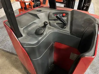 Used 2013 RAYMOND 425C40TT Misc Forklifts Illinois US | Somerset Equipment Sales #1542983