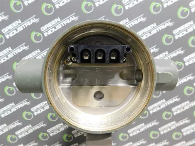 USED JOHNSON CONTROLS YF101