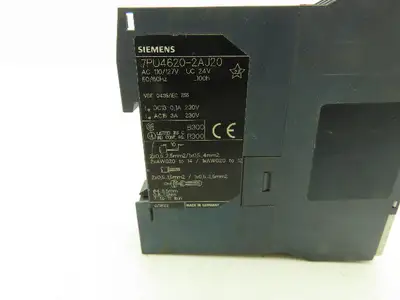 Siemens 7PU4620-2AJ20 Time Delay Relay Module Off Delay 120VAC 24VDC