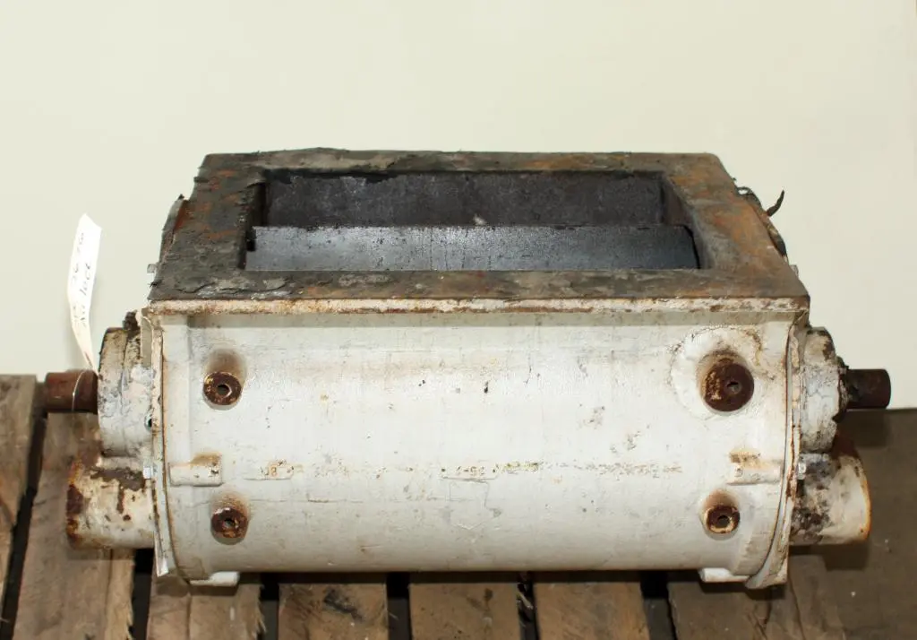 SPC7676  Valve 9 1/2" X 13" CS PFENING rotary airlock feeder