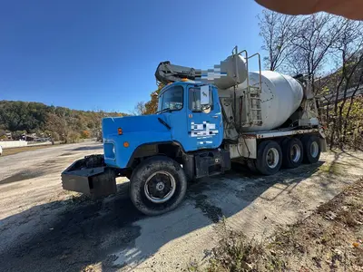Used 2000 MACK DM690S CONVEYOR Concrete Mixer Trucks Pennsylvania US | Proxy Equipment #1379125