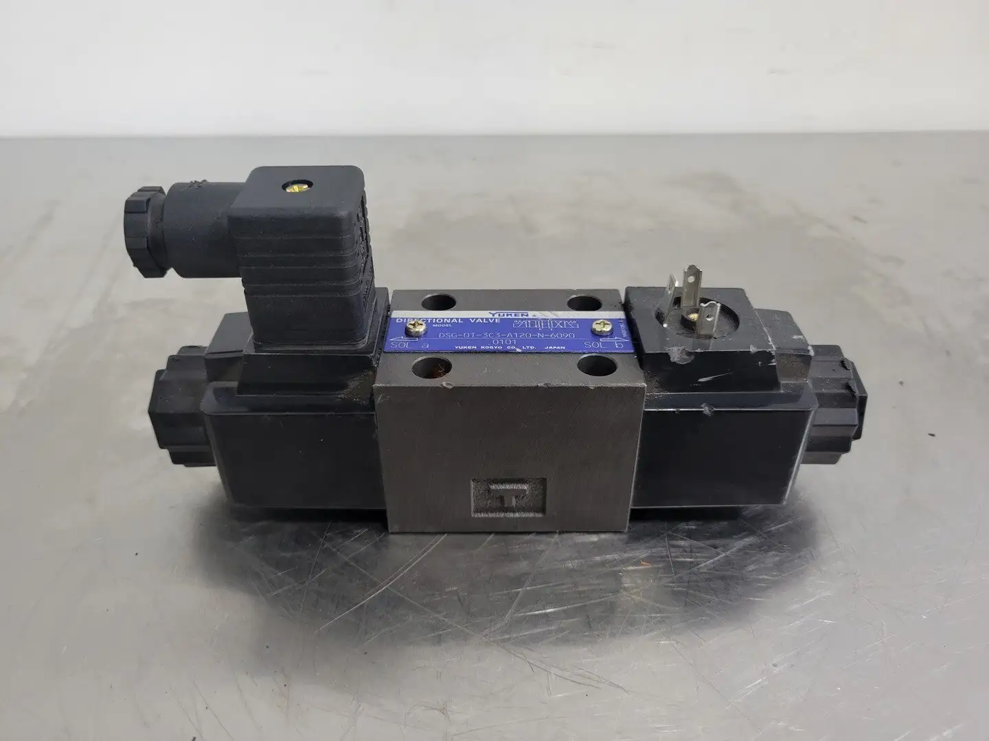 New | in-Stock YUKEN DSG-01-3C3-A120-N-6090 Parts (Hydraulics and Pneumatics) British Columbia CA | Lenmark #265229