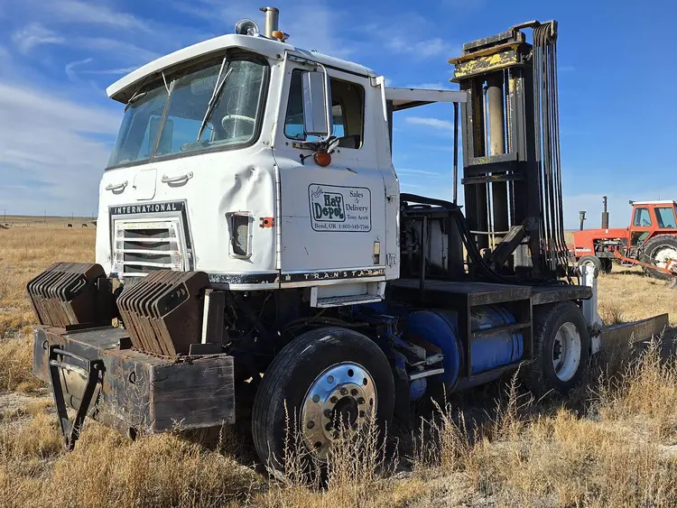 Used INTERNATIONAL _UNKNOWN_ Bale Grabbers Oregon US | Berry Machinery #911039