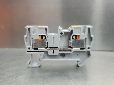 Phoenix Contact PT 4 Grey Feed-Through Terminal Block, Lot of 24. 4A-41