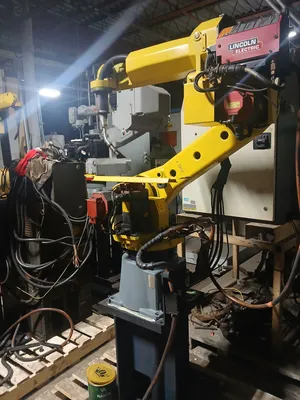 2014 FANUC ROBOTICS Arc Mate 120iC Robot Lincoln 400i Welder Mig Welding | ACES Robotics Ltd (2)