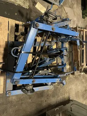 USED PLYMOUTH COIL LIFTING
