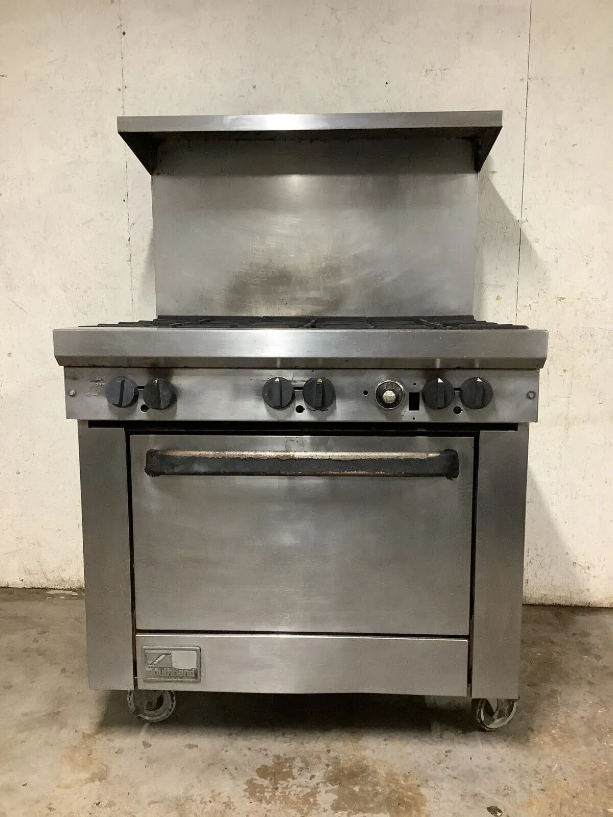 152-0498 Southbend Heavy Duty Natural Gas 6 burner Range w/ Oven