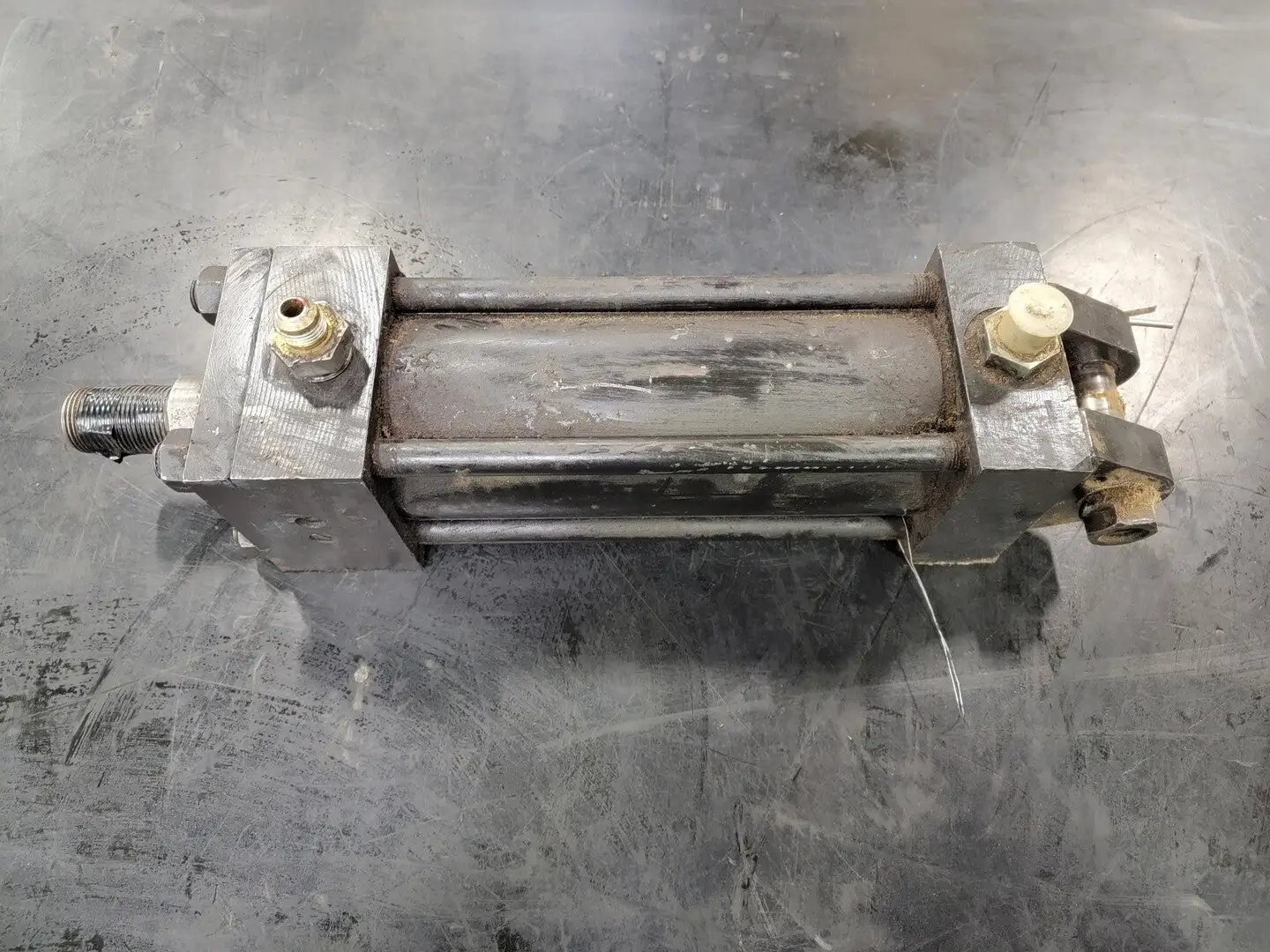 Used PARKER FILTRATION _UNKNOWN_ Parts (Hydraulics and Pneumatics) British Columbia CA | Lenmark #266384