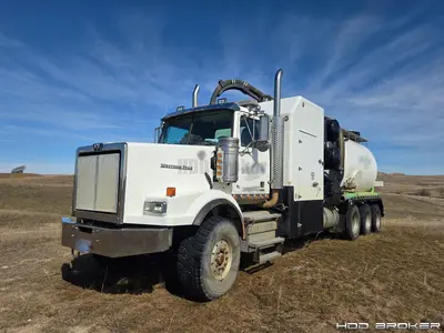 Used 2016 TORNADO 2016 TORNADO GLOBAL HYDROVACS F4 Vacuum Truck Florida US | HDD Broker #1347016