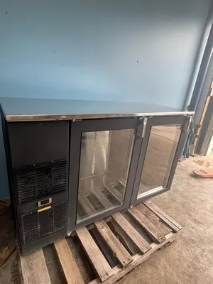 75-0258 Glastender 60'' 2 Glass Door Back Bar Self Contained Cooler BB60
