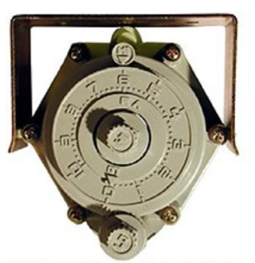 KMC Controls CSC-2002 VAV Reset Volume Controller, RA/NC, 0-1?Ã?, Molded Dial [New]