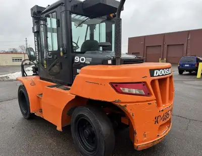 USED 2016 DOOSAN D90S-7