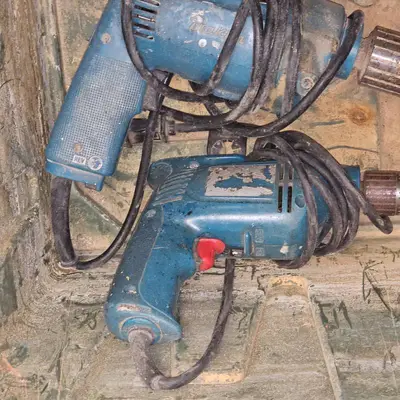 Makita 3/8" Drills, 6" Pad Ocillating Sander, Bench Grinder Head, and Misc