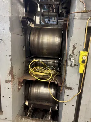 20" WIDE X 22" ROLL DIAMETER 4-HI BLISS 100 HP POWERED ROLLING MILL. STOCK # 0886025