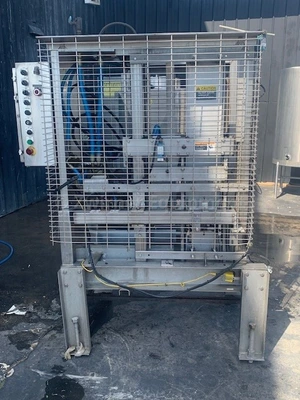 STAINLESS STEEL SINGLE LANE CASE STACKER