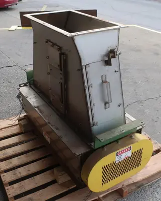SPC8956  Mill 12.5" wide x 22.5" long feed opening lump breaker .2 drive (hp), Stainless Steel