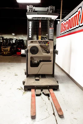 USED 1990 RAYMOND 152-OPC30TT