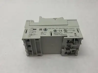 USED SIEMENS FUSE HOLDER CLASS CC 3-POLE