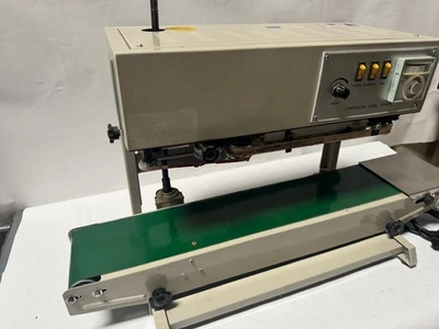 Constant Temperature Band Sealer Continuous Sealing Conveyor DBF-900 Machine