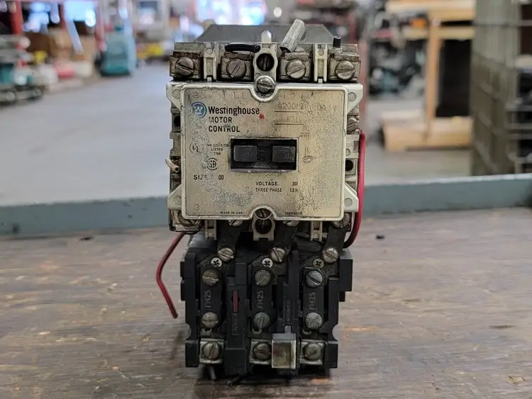 Used WESTINGHOUSE A200 SERIES Switchgears British Columbia CA | Lenmark #243353