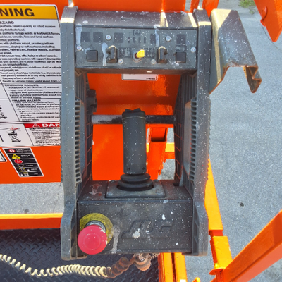 USED 2018 JLG 3246ES