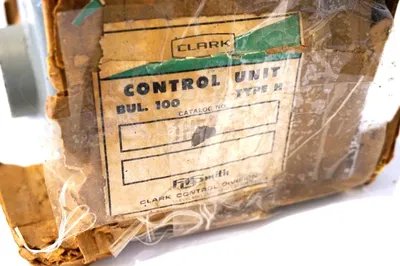 NEW AO SMITH CLARK CONTROLS 1HE2-1 START / STOP CONTROLLER 600V, 1HE21