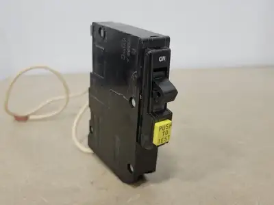 USED SQUARE D QOB115