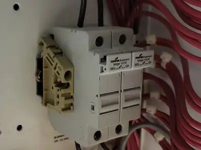 2hp, 600V, 7A, 3-Ph, FVNR Starter, Size 1, (Incomplete Components)