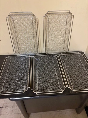 set of 5 wired baking sheets