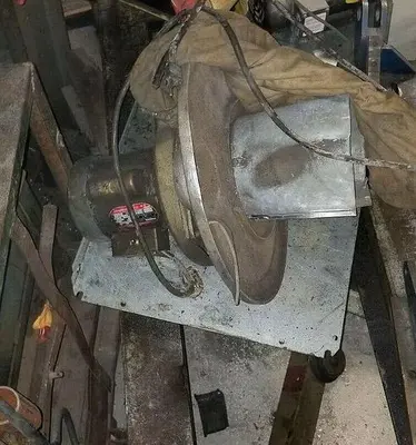 USED DAYTON 1/2 HP DIRECT DRIVE BARREL MOUNT DUST COLLECTOR