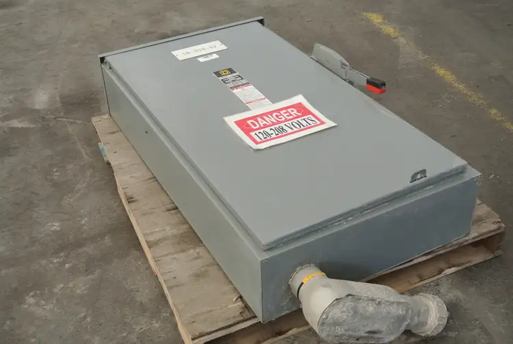 Used SQUARE D CH365R Switchgears British Columbia CA | Lenmark #327945