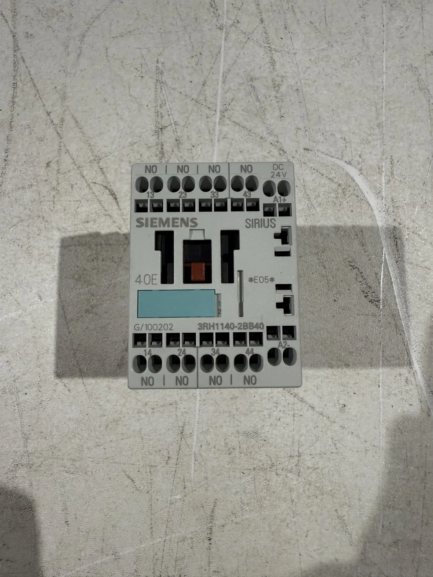NEW SIEMENS 3RH1140-2BB40