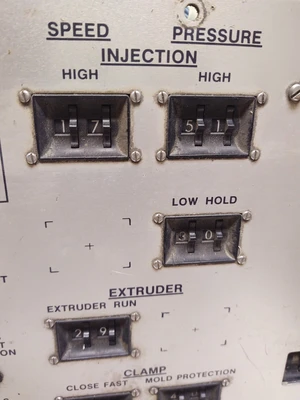 USED CINCINNATI MILACRON 3-531-3723A