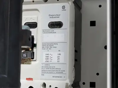 Used EATON HFD3015 Switchgears British Columbia CA | Lenmark #240461