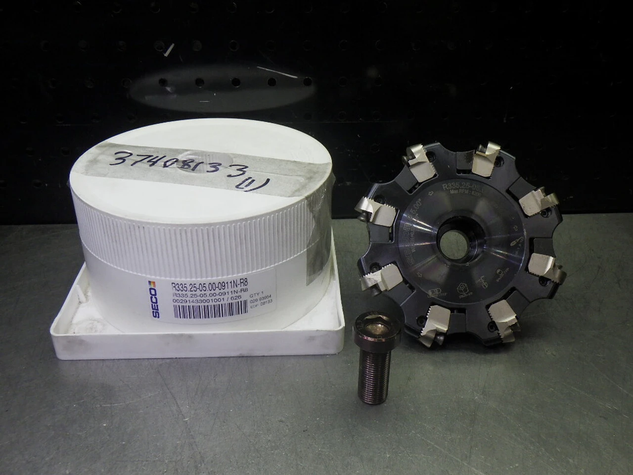 SECO 5" (.631-.669") Slot Milling Cutter 1.25" Arbor R335.25-05.00-0911N-R8 (LOC2289)