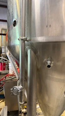 30 BBL (930 Gallon) Unitank Fermenter – Glycol Jacketed & Insulated