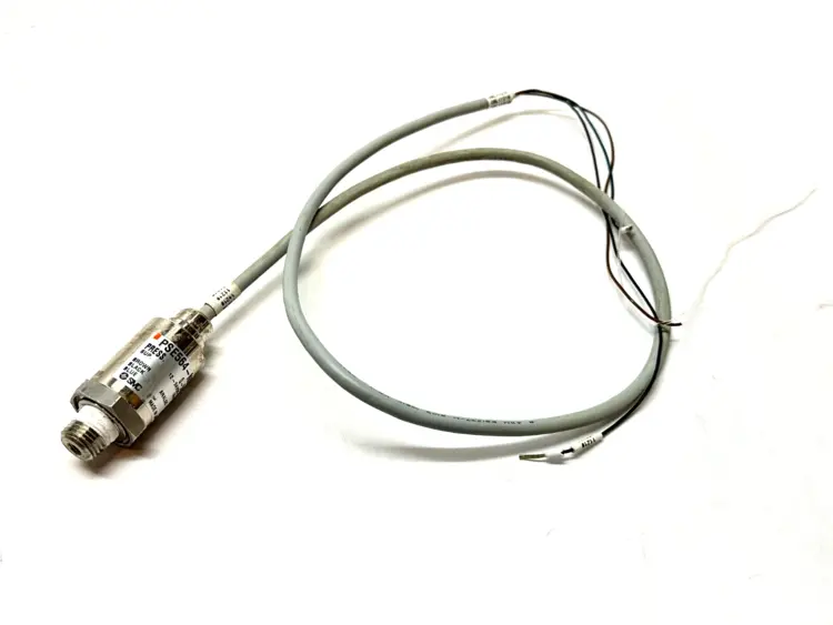 Used SMC PSE564-N02 Pressure Switches Michigan US | Maverick Industrial Sales #1397380