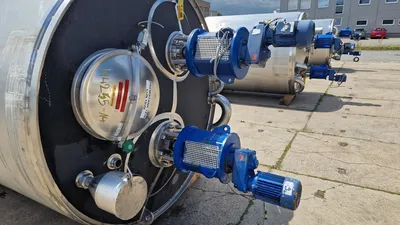 Hoeksma & Velt 6,000 Litre Stainless Steel Tanks | Perry Equipment (9)
